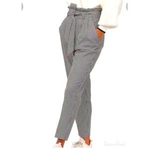 ⭕️ BOGO! H&M Check print paper bag waist ankle pants with tie belt